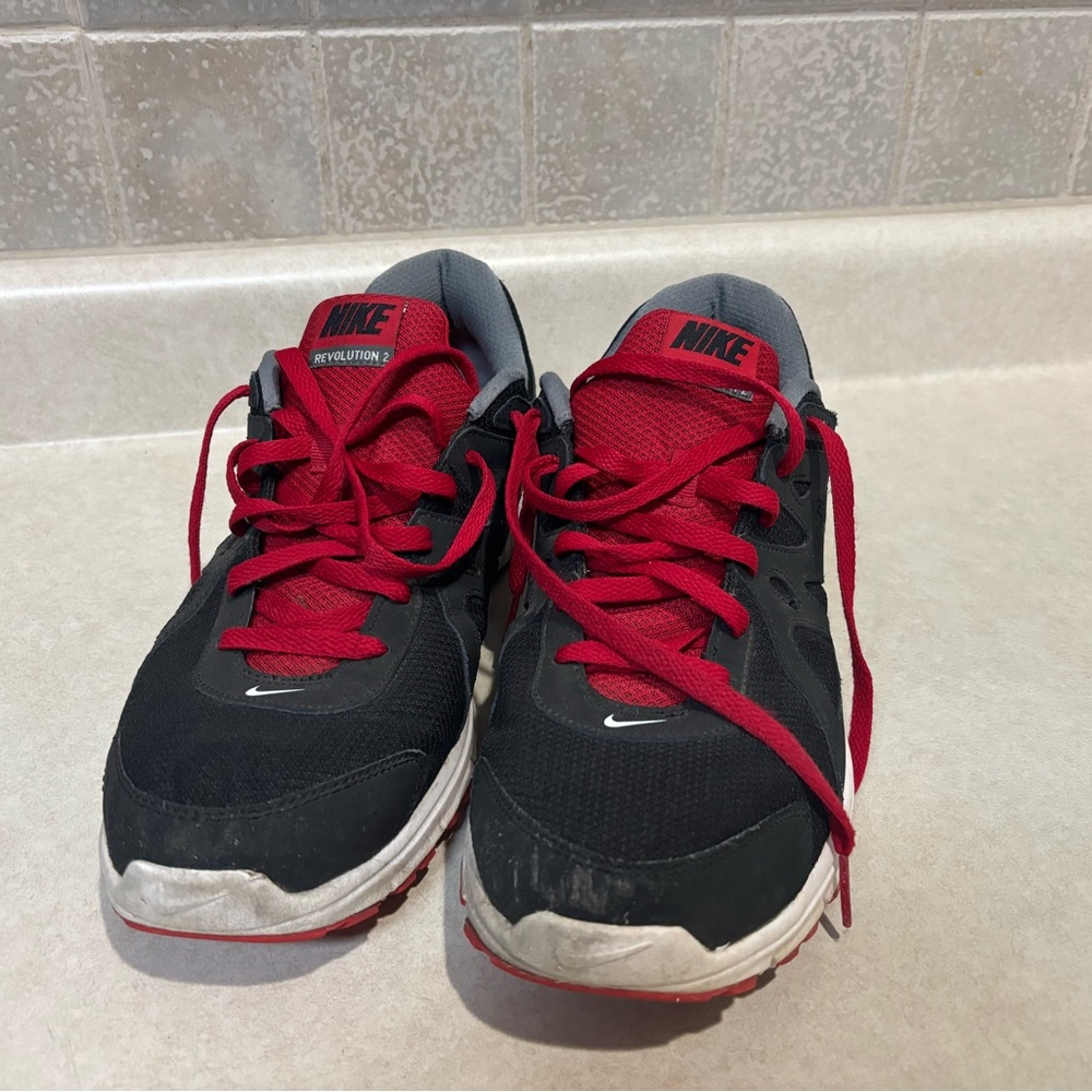 Nike Revolution 2 Men's Black and Red Running Shoes